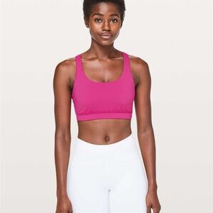 lululemon ENERGY BRA
COLOUR: RASPBERRY
SIZE 6
SKU #3704208